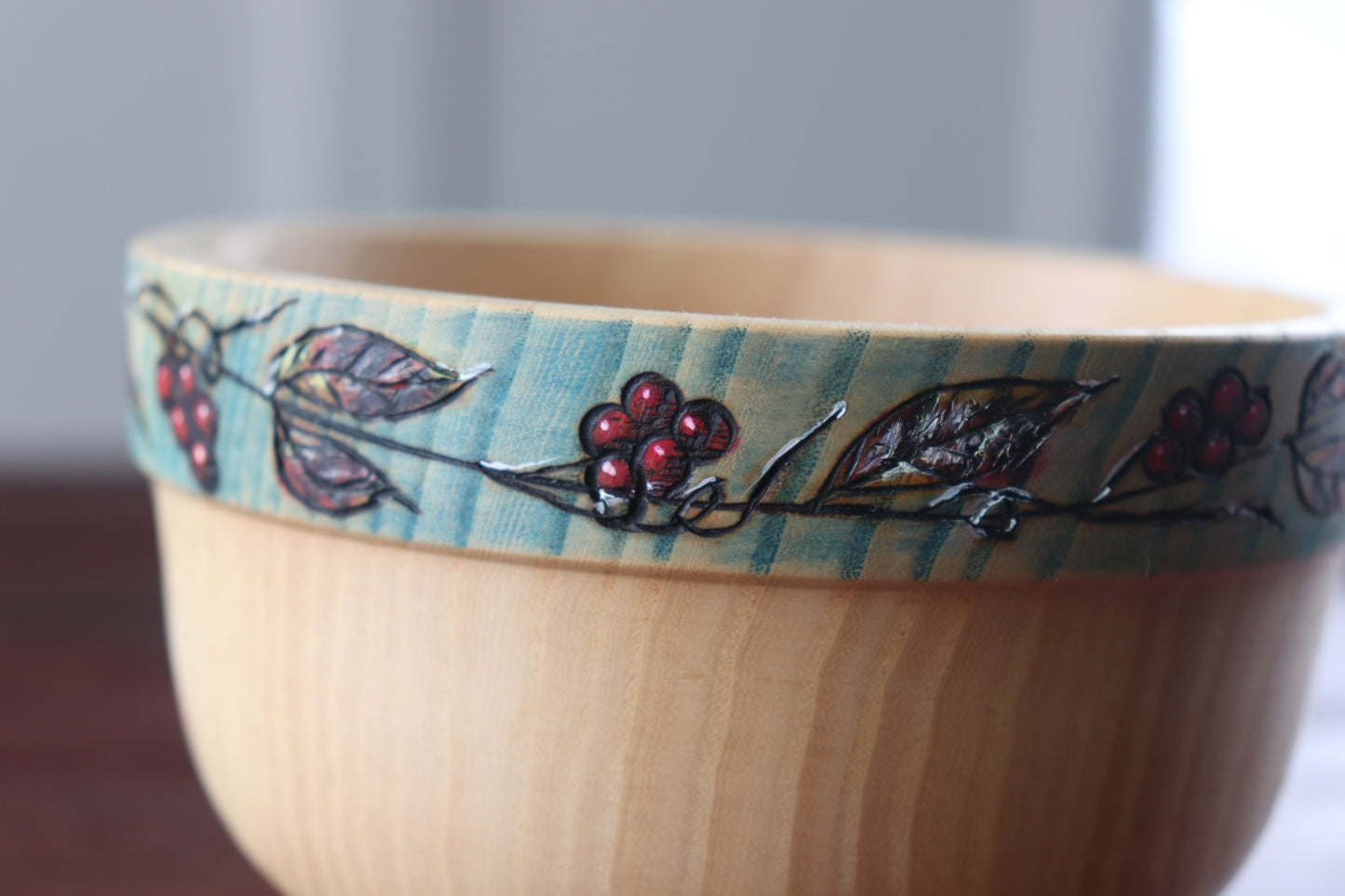 Ash Bowl with pyrography, painted and dyed rim