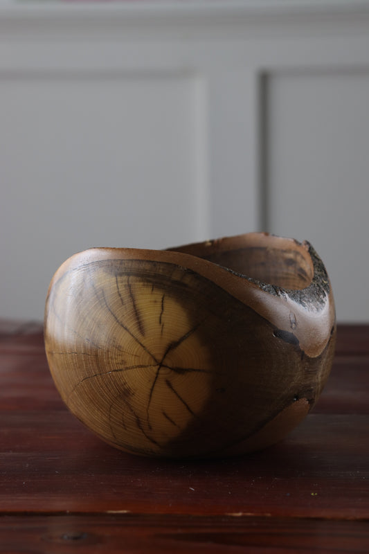 Live edge bowl