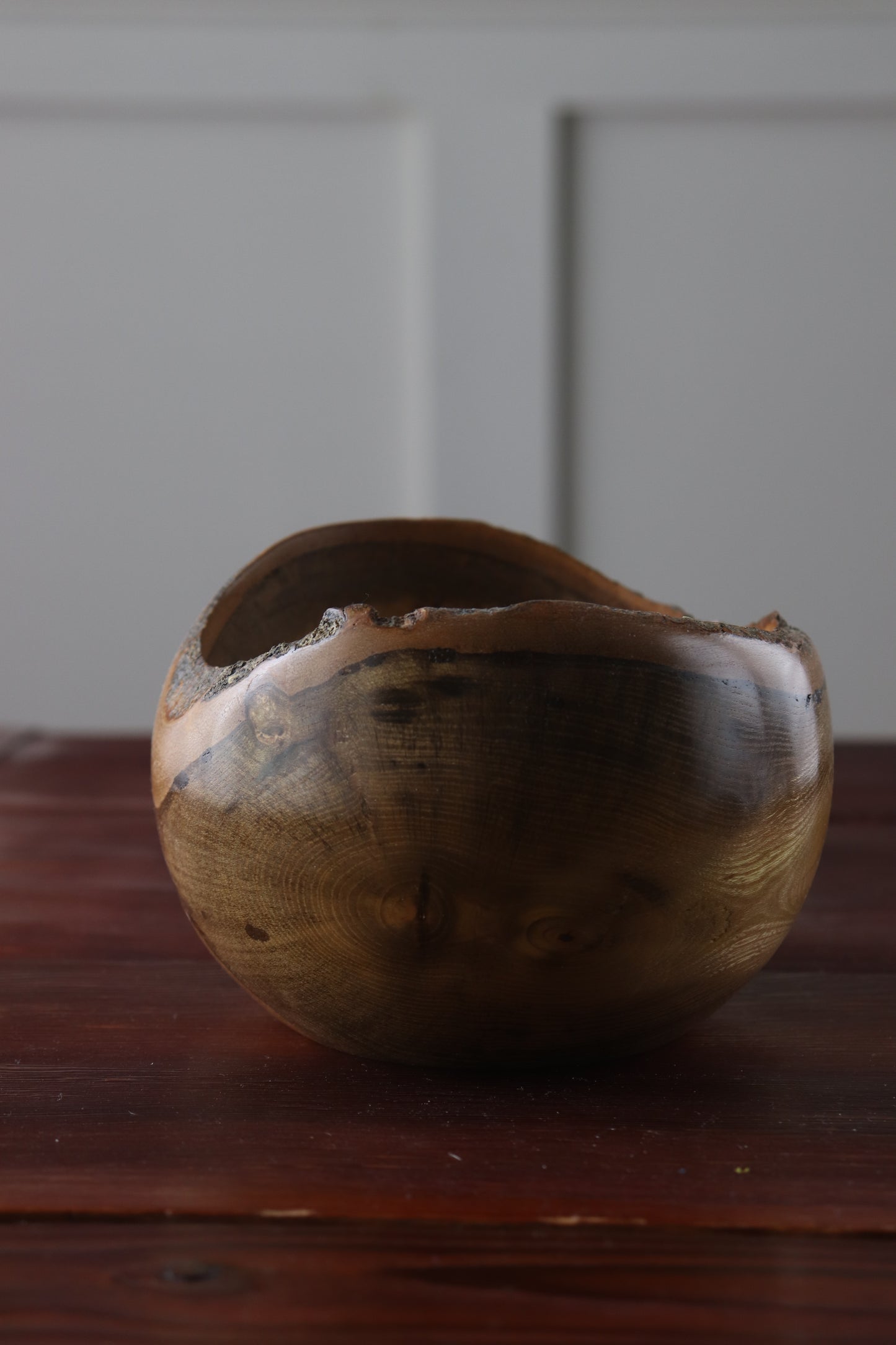 Live edge bowl