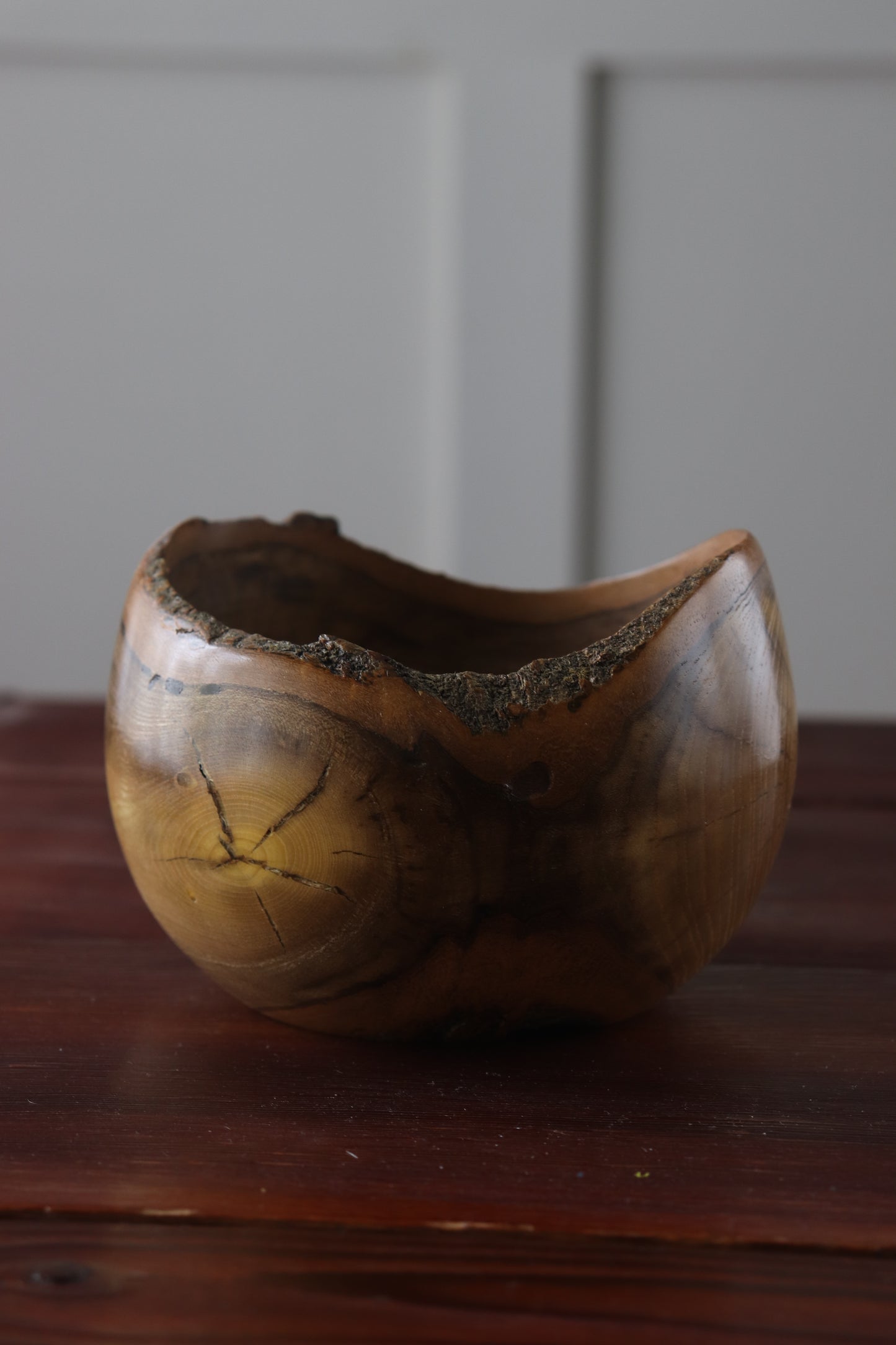 Live edge bowl
